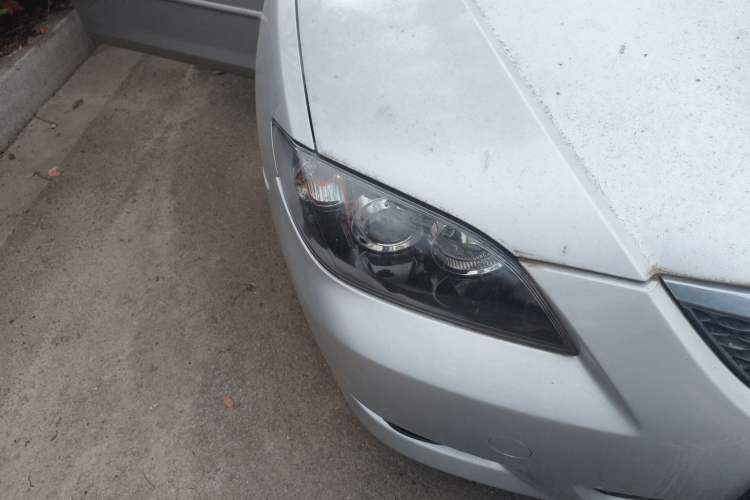 Used Mazda 3 2009 1.6L Automatic with Sunroof Right Front Headlight