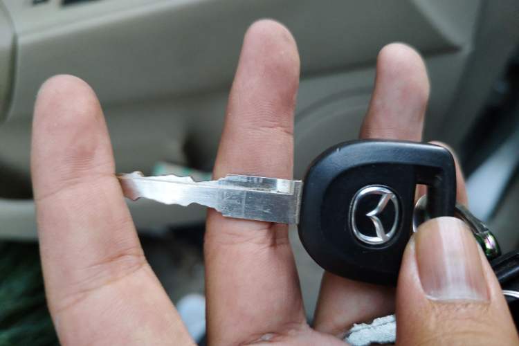 Used Mazda 3 2009 1.6L Automatic with Sunroof Vehicle Key