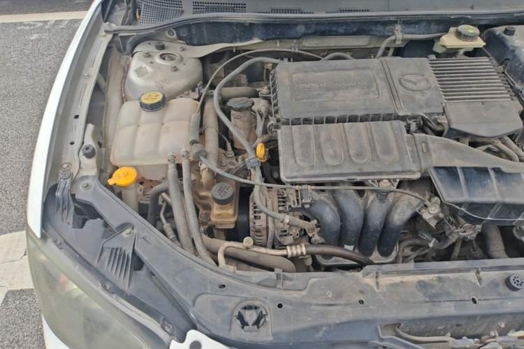 Used Mazda 3 2009 1.6L Automatic with Sunroof Engine Bay Right