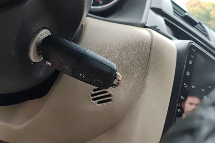 Used Mazda 3 2009 1.6L Automatic with Sunroof Vehicle Key