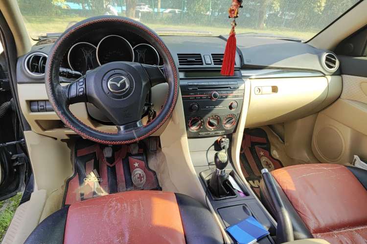 Used Mazda 3 2010 2.0L Manual Classic Sports Edition Center Console