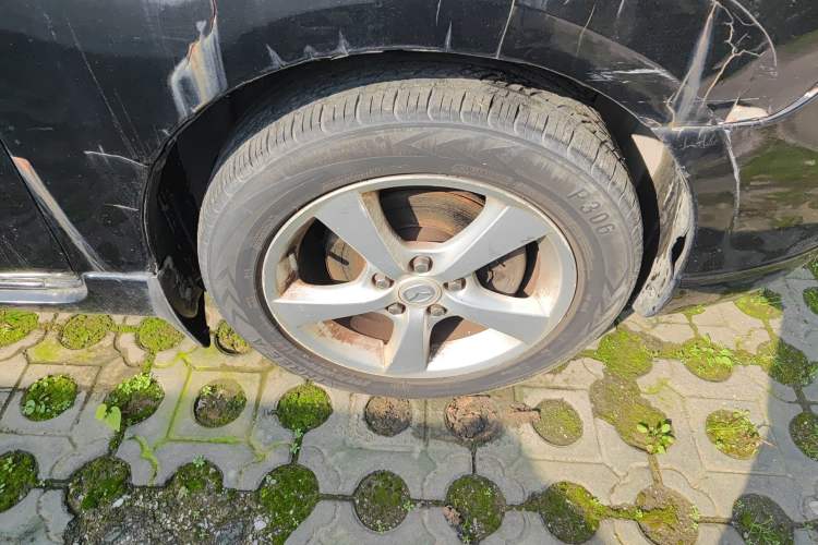 Used Mazda 3 2010 2.0L Manual Classic Sports Edition Right Front Wheel Hub