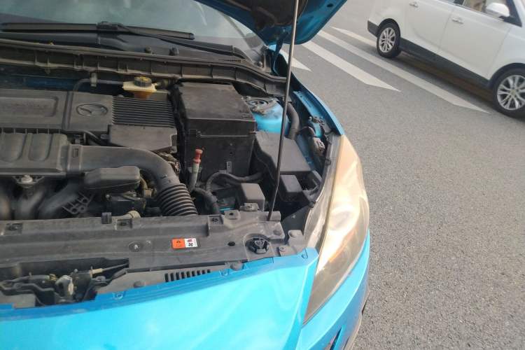 Used Mazda 3 2010 Hatchback 1.6 Automatic Luxury Model Engine Bay Left