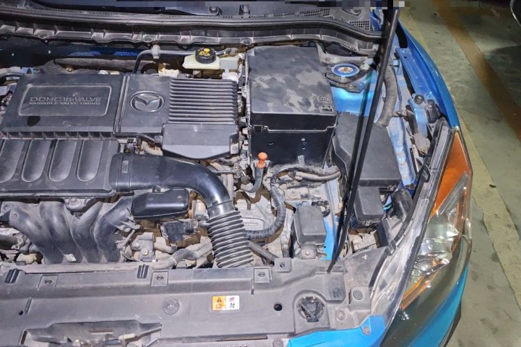 Used Mazda 3 2010 Hatchback 1.6 Automatic Luxury Model Engine Bay Left