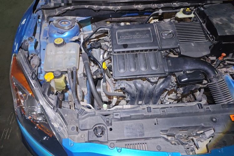 Used Mazda 3 2010 Hatchback 1.6 Automatic Luxury Model Engine Bay Right