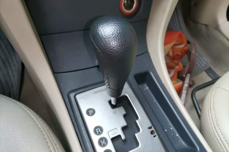 Used Mazda 3 2010 1.6L Automatic Classic Stylish Version Gear Lever