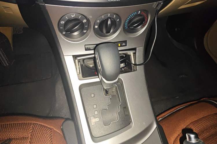 Used Mazda 3 2010 Hatchback 1.6 Automatic Luxury Model Gear Lever