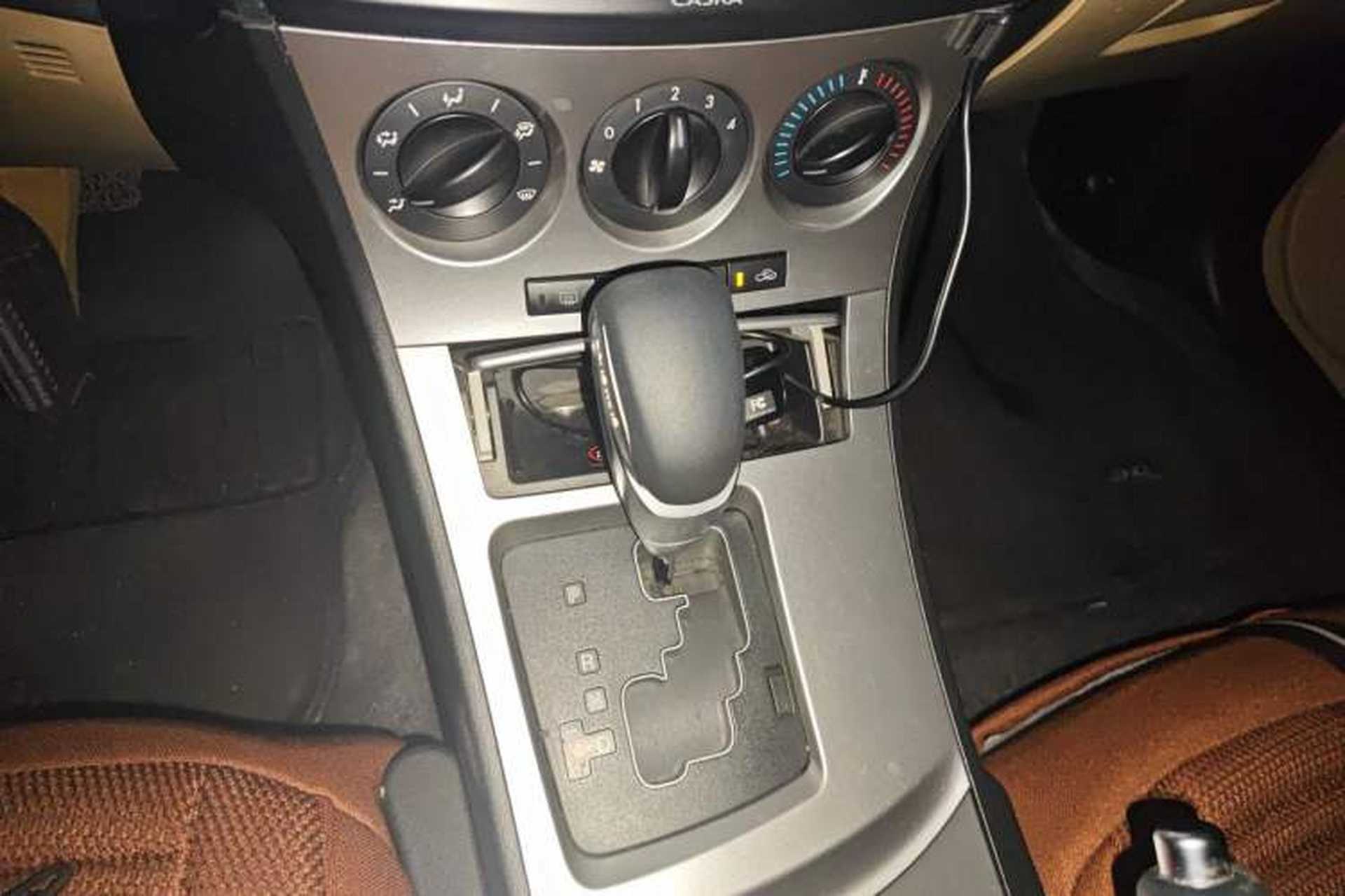 Used Mazda 3 2010 Hatchback 1.6 Automatic Luxury Model Gear Lever