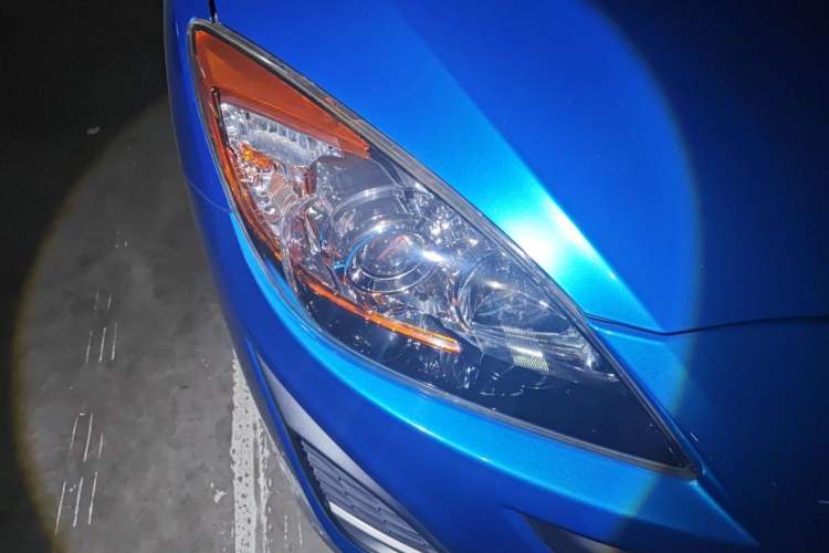 Used Mazda 3 2010 Hatchback 1.6 Automatic Luxury Model Right Front Headlight