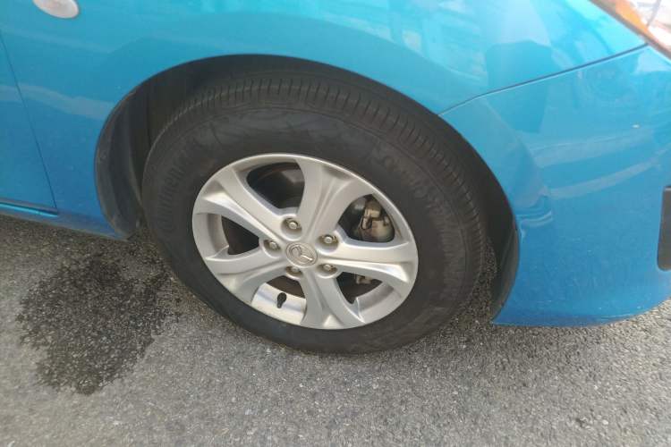Used Mazda 3 2010 Hatchback 1.6 Automatic Luxury Model Right Front Wheel Hub