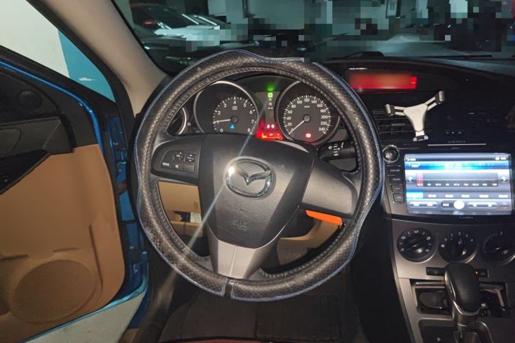 Used Mazda 3 2010 Hatchback 1.6 Automatic Luxury Model Steering Wheel