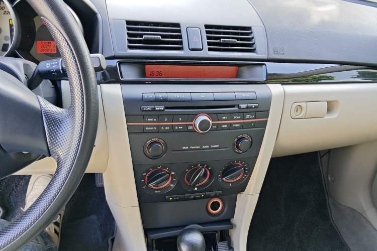 Used Mazda 3 2010 1.6L Automatic Classic Stylish Version Audio And AC Panel