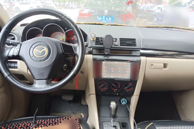 Used Mazda 3 2010 1.6L Automatic Classic Elite Edition Center Console