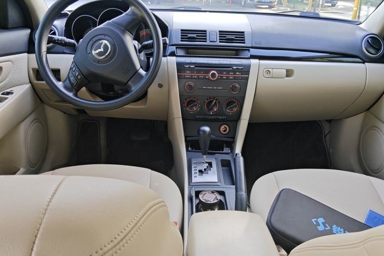 Used Mazda 3 2010 1.6L Automatic Classic Stylish Version Center Console