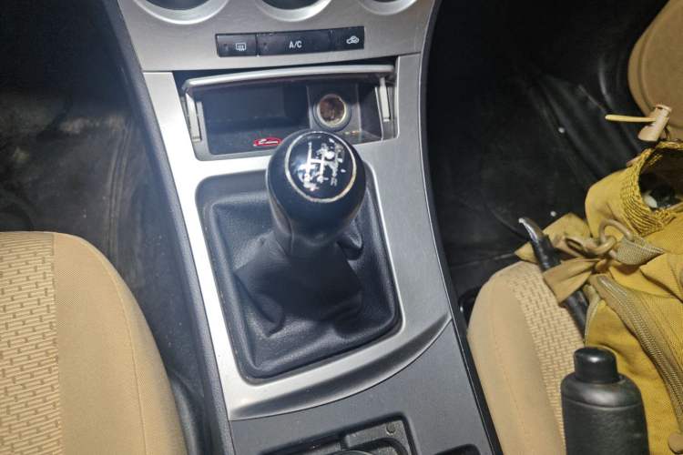 Used Mazda 3 2010 Hatchback 1.6 Manual Comfort Model Gear Lever