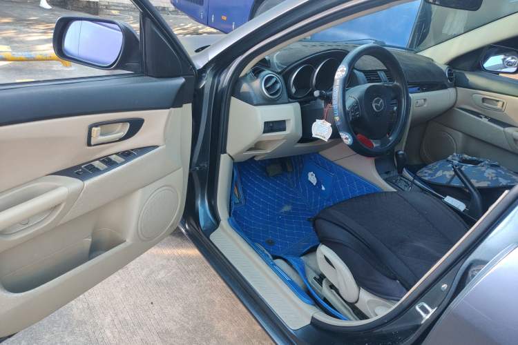 Used Mazda 3 2010 1.6L Automatic Classic Stylish Version Interior 3