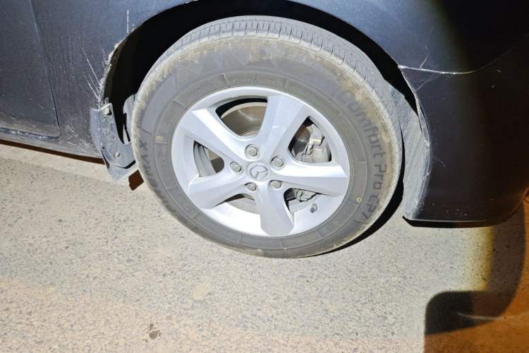 Used Mazda 3 2010 1.6L Automatic Classic Stylish Version Right Front Wheel Hub