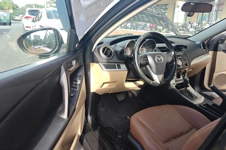 Used Mazda 3 2010 Hatchback 1.6 Automatic Luxury Model Driver Seat