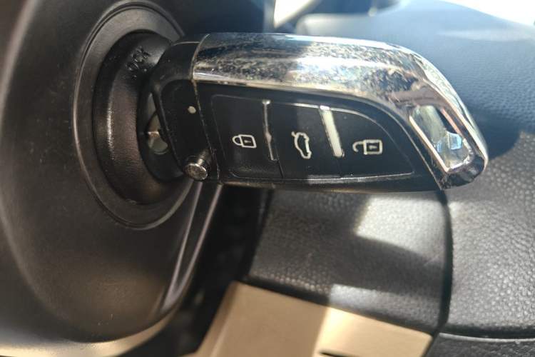 Used Mazda 3 2010 Hatchback 1.6 Automatic Luxury Model Vehicle Key