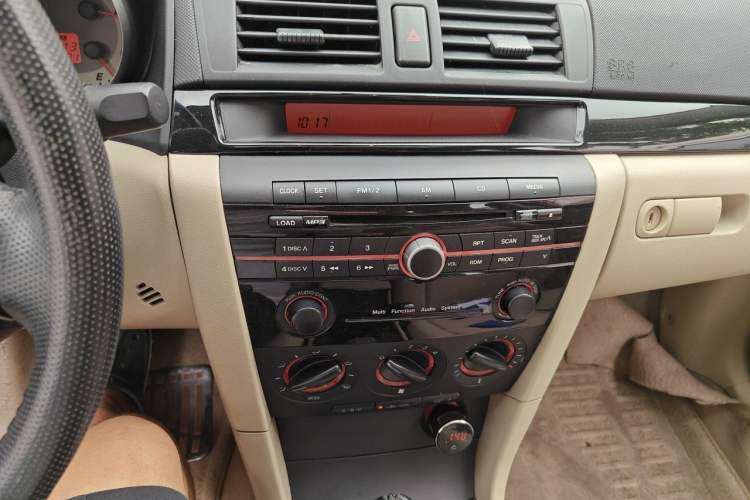 Used Mazda 3 2010 1.6L Automatic Classic Elite Edition Audio And AC Panel
