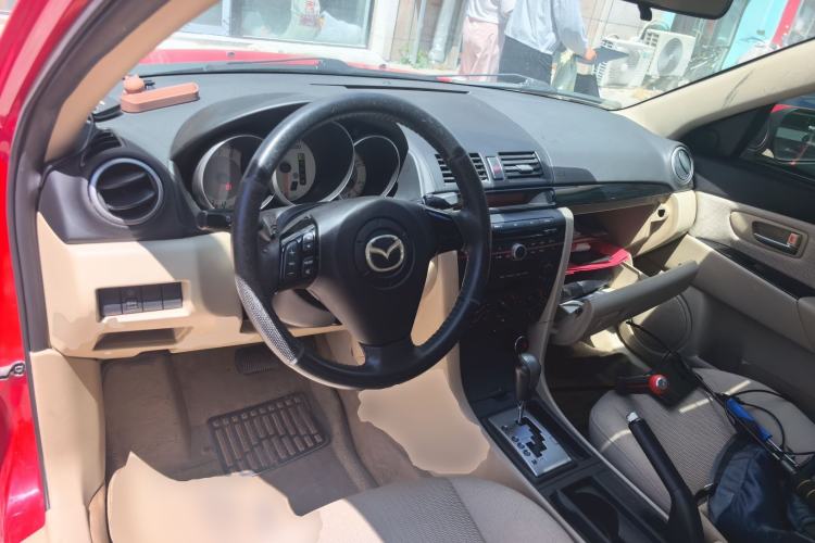 Used Mazda 3 2010 1.6L Automatic Classic Elite Edition Center Console