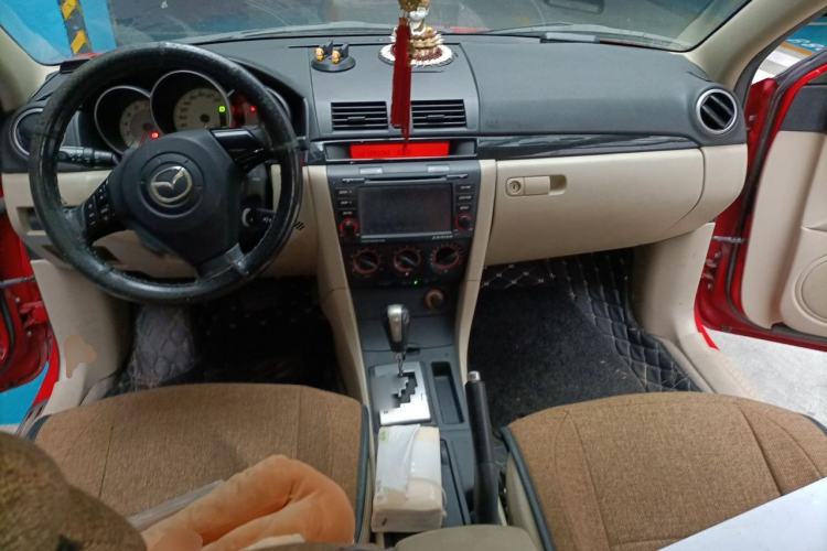Used Mazda 3 2010 1.6L Automatic Classic Elite Edition Center Console