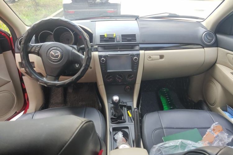 Used Mazda 3 2010 1.6L Manual Classic Stylish Version Center Console