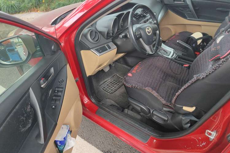 Used Mazda 3 2010 Hatchback 1.6 Automatic Luxury Model Driver Seat
