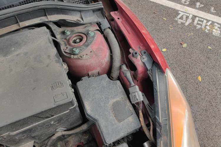 Used Mazda 3 2010 Hatchback 1.6 Automatic Luxury Model Engine Bay Left