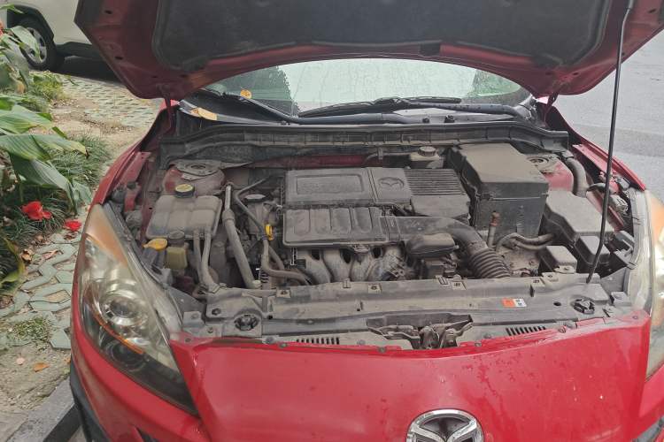 Used Mazda 3 2010 Hatchback 1.6 Automatic Luxury Model Engine Bay Right