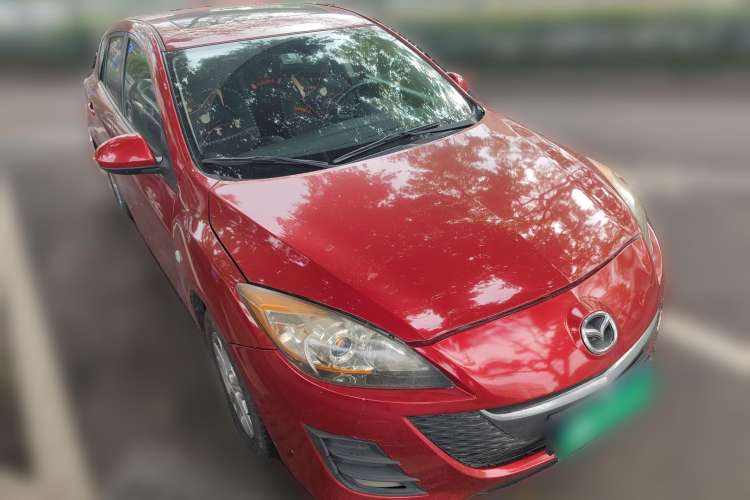 Used Mazda 3 2010 Hatchback 1.6 Automatic Luxury Model Front Right 45 Deg