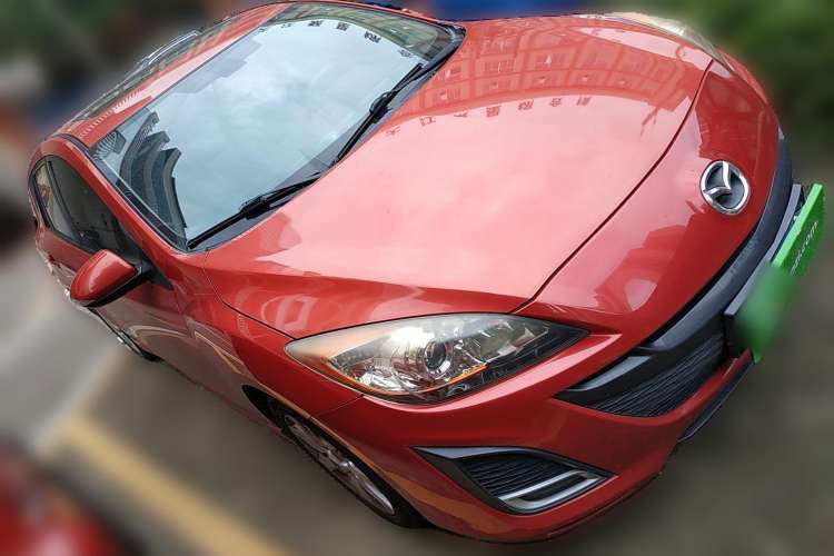 Used Mazda 3 2010 Hatchback 2.0 Automatic Luxury Model Front Right 45 Deg