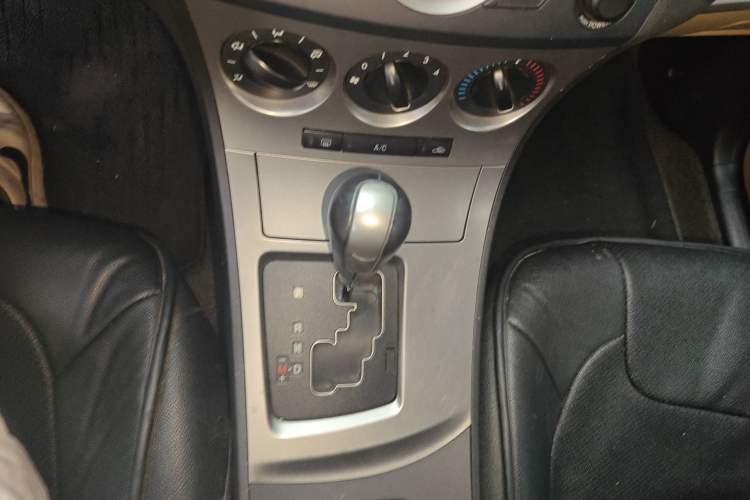 Used Mazda 3 2010 Hatchback 1.6 Automatic Luxury Model Gear Lever