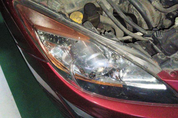 Used Mazda 3 2010 Hatchback 1.6 Automatic Luxury Model Right Front Headlight