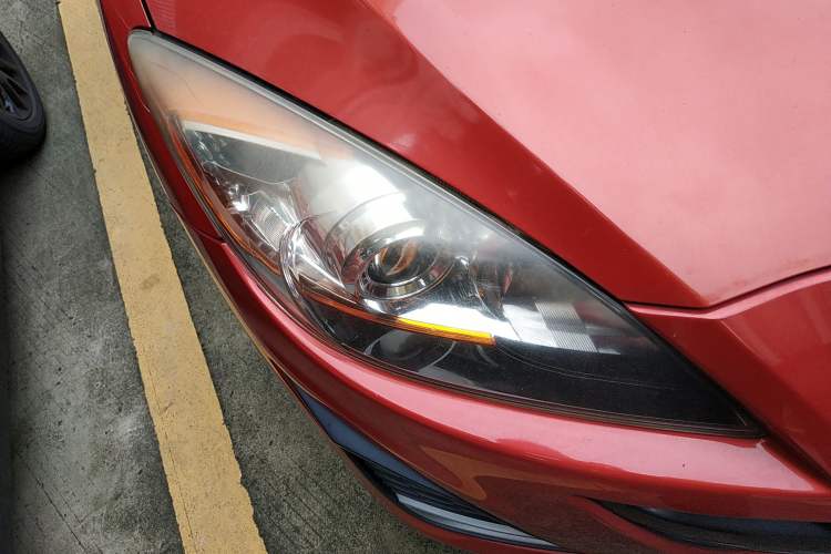 Used Mazda 3 2010 Hatchback 2.0 Automatic Luxury Model Right Front Headlight
