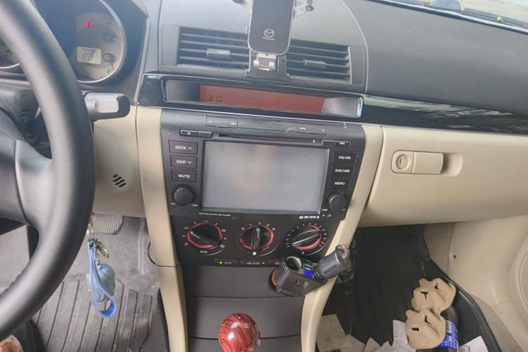 Used Mazda 3 2010 1.6L Automatic Classic Stylish Version Audio And AC Panel