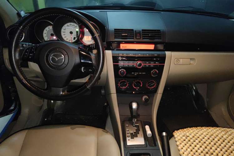 Used Mazda 3 2010 1.6L Automatic Classic Elite Edition Center Console