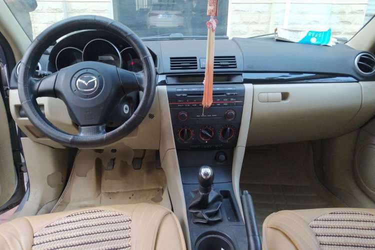 Used Mazda 3 2010 1.6L Manual Classic Stylish Version Center Console