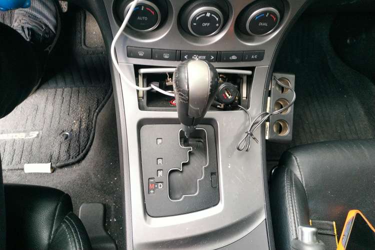 Used Mazda 3 2010 Hatchback 2.0 Automatic Luxury Model Gear Lever