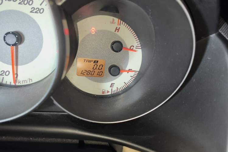 Used Mazda 3 2010 1.6L Manual Classic Stylish Version Odometer Close Up