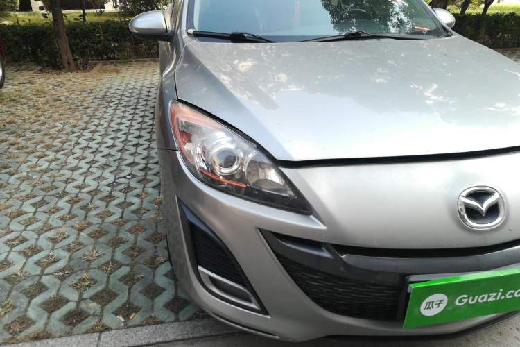 Used Mazda 3 2010 Hatchback 2.0 Manual Luxury Model Right Front Headlight