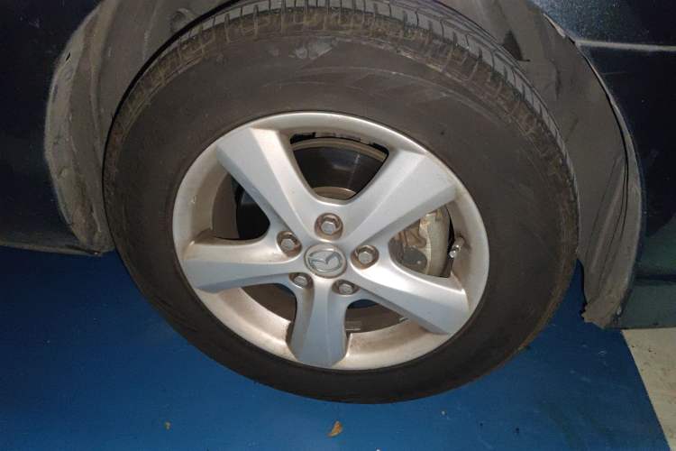 Used Mazda 3 2010 1.6L Automatic Classic Elite Edition Right Front Wheel Hub