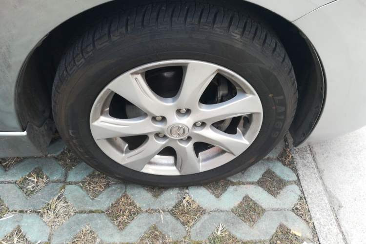 Used Mazda 3 2010 Hatchback 2.0 Manual Luxury Model Right Front Wheel Hub