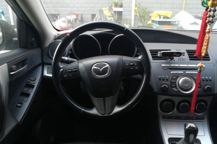 Used Mazda 3 2010 Hatchback 2.0 Manual Luxury Model Steering Wheel