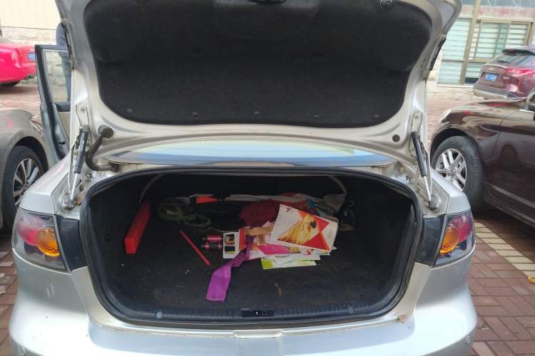 Used Mazda 3 2010 1.6L Manual Classic Stylish Version Trunk