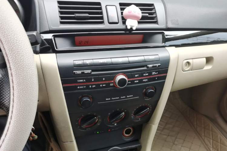 Used Mazda 3 2010 1.6L Manual Classic Stylish Version Audio And AC Panel