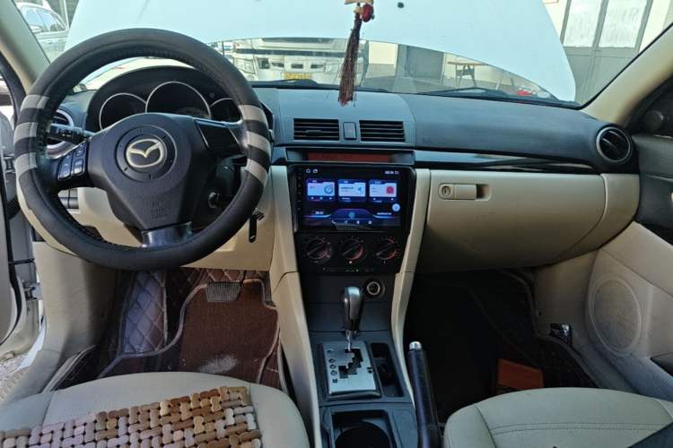 Used Mazda 3 2010 1.6L Automatic Classic Elite Edition Center Console