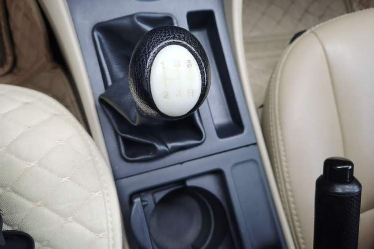 Used Mazda 3 2010 1.6L Manual Classic Stylish Version Gear Lever