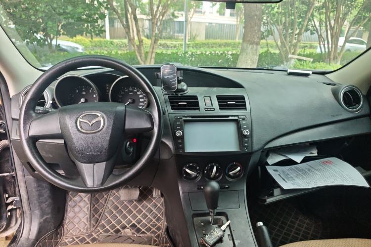 Used Mazda 3 2011 Sedan 1.6L Automatic Comfort Model Center Console