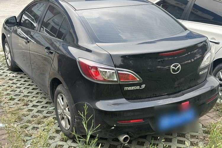 Used Mazda 3 2011 Sedan 1.6L Automatic Comfort Model Exterior 3